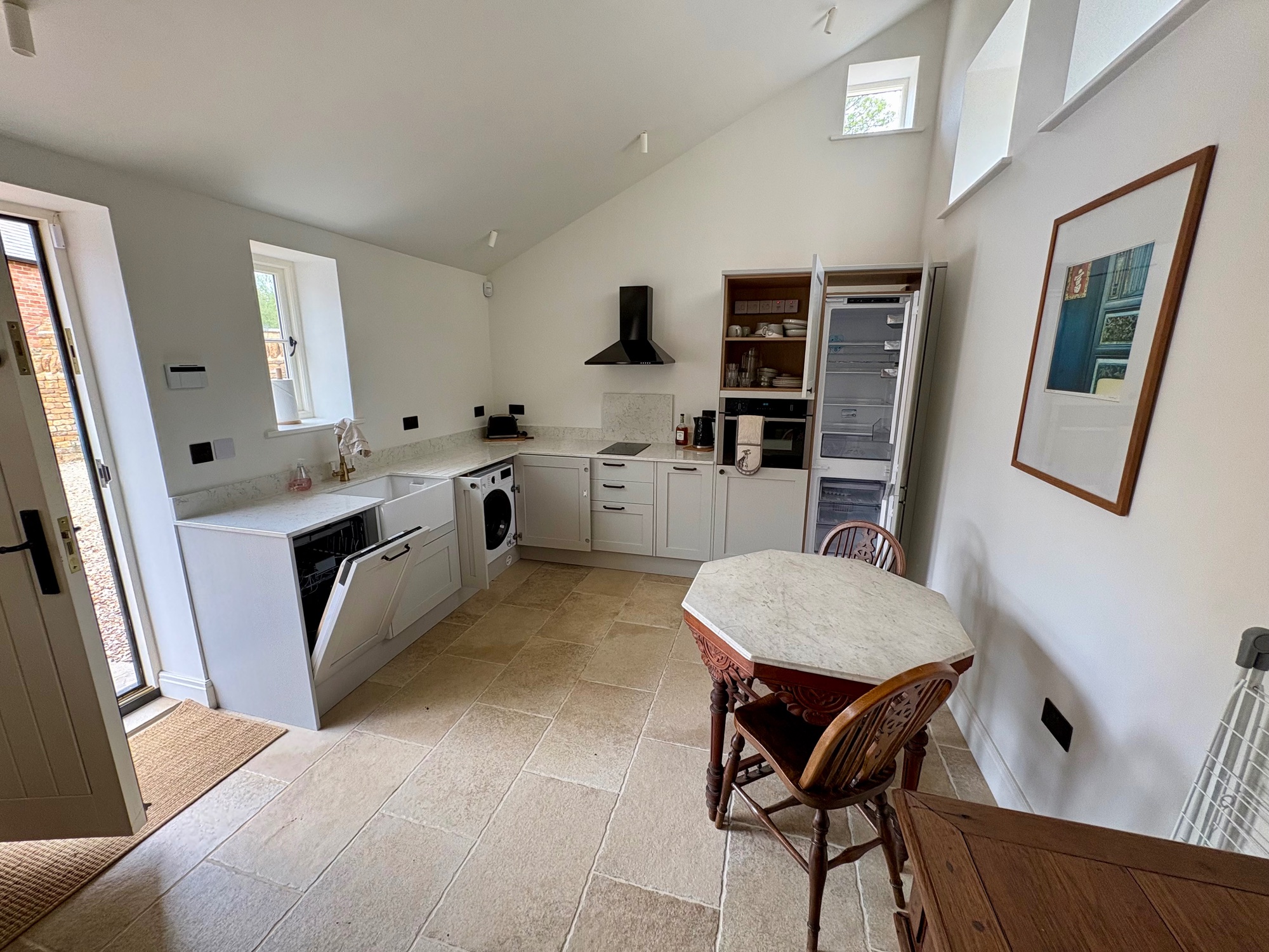 Kitchens & Bathrooms — photo 28